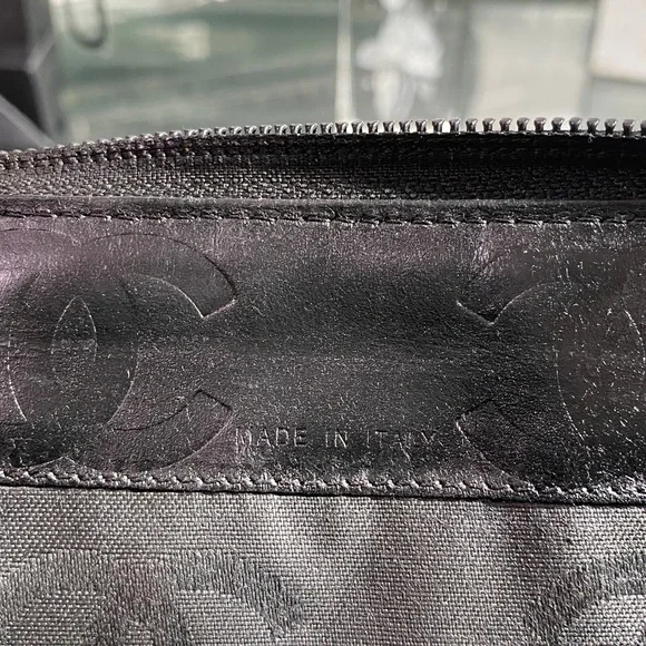 Authentic CHANEL Lambskin Cambon Line Zippy Clutch Wallet - Picture 12 of 17